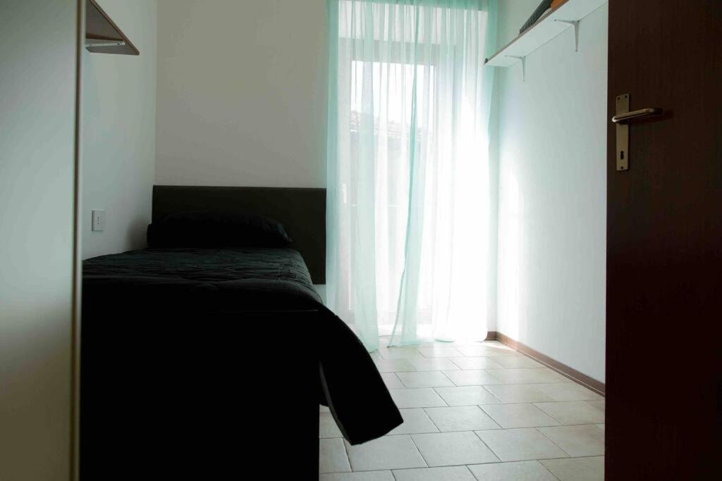 Vista Lago-Appartamento Funzionale Con Vista Varese Zewnętrze zdjęcie