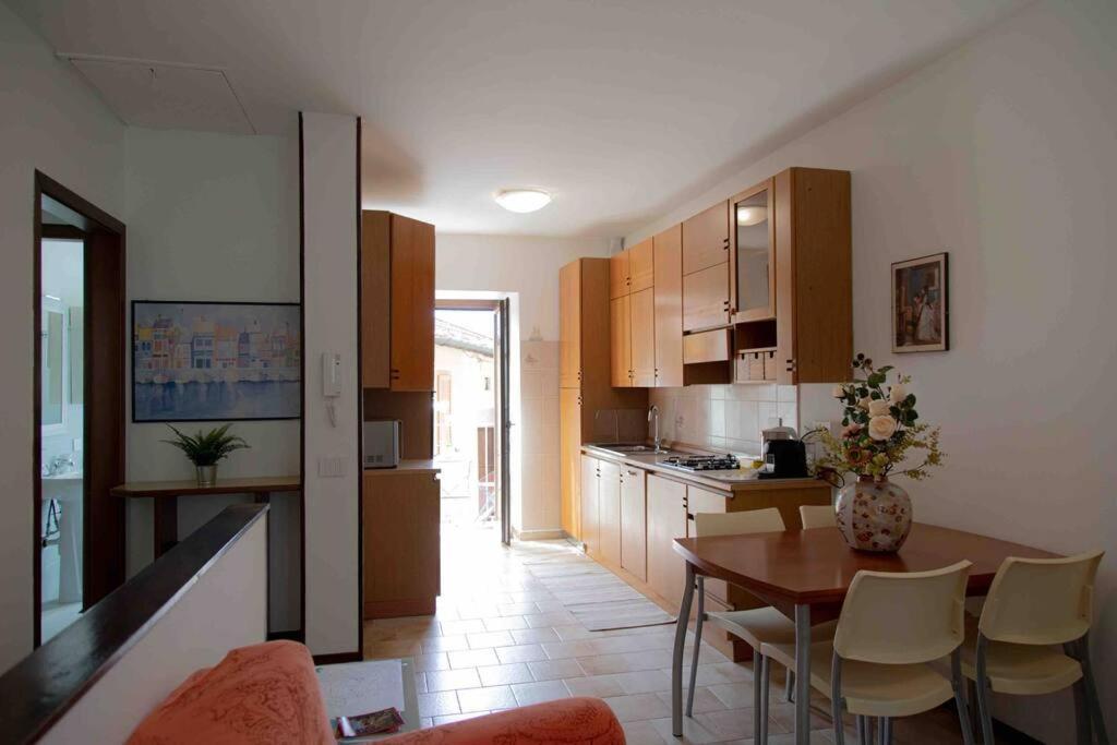 Vista Lago-Appartamento Funzionale Con Vista Varese Zewnętrze zdjęcie